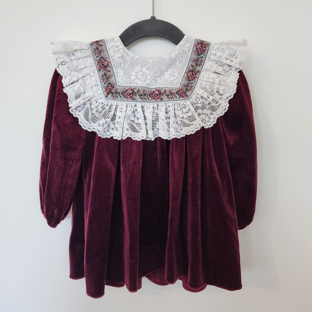 Vintage velvet dress with lace collar sz 2T